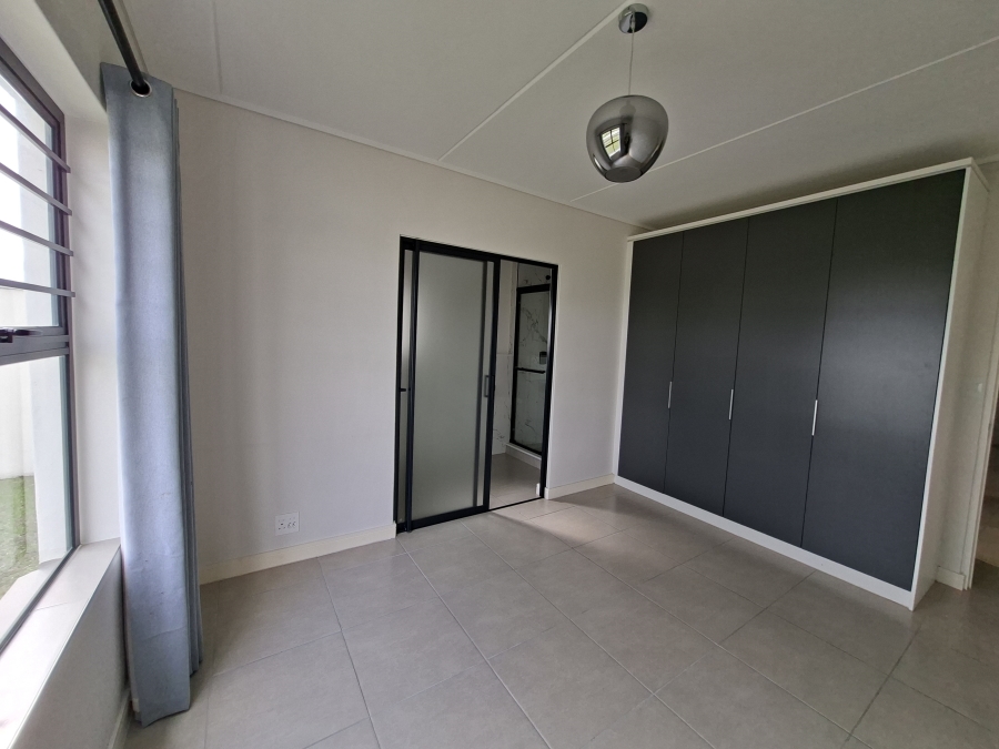 To Let 3 Bedroom Property for Rent in Croydon Western Cape